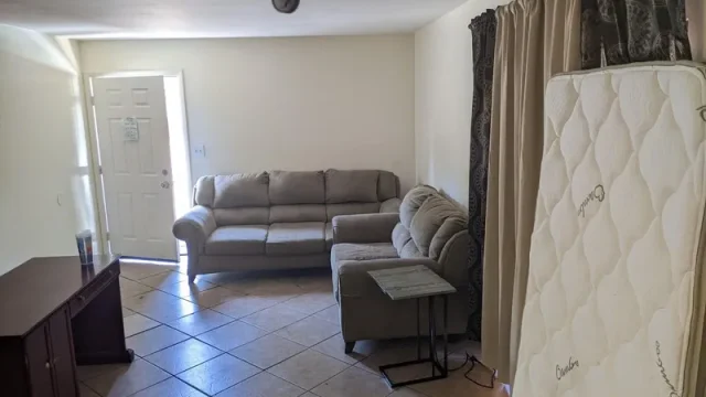 furniture_delivery